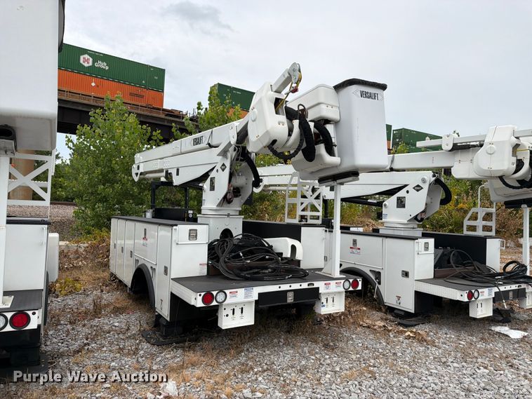 image for item FK3257 Dakota Bodies 168-LB bucket truck bed