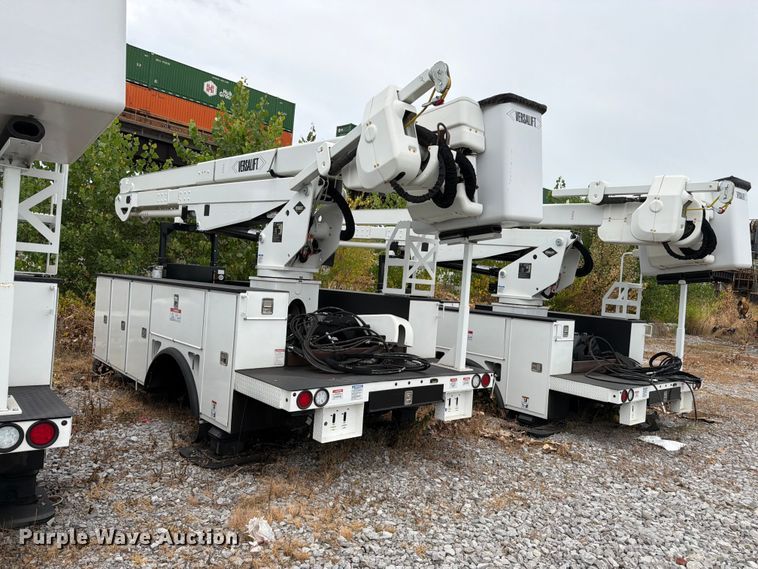 image for item FK3257 Dakota Bodies 168-LB bucket truck bed