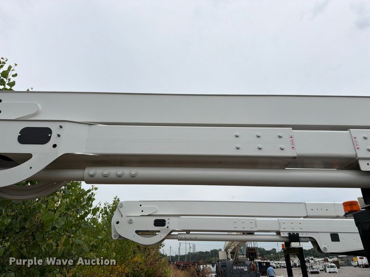 image for item FK3257 Dakota Bodies 168-LB bucket truck bed
