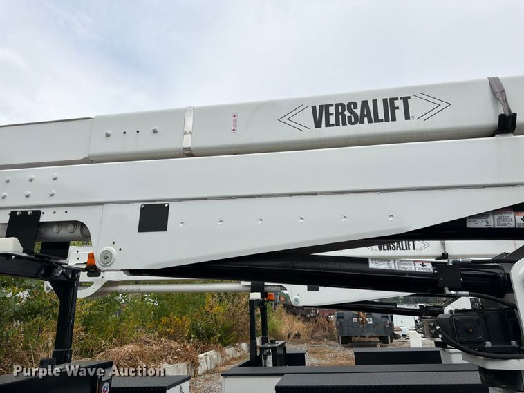 image for item FK3257 Dakota Bodies 168-LB bucket truck bed