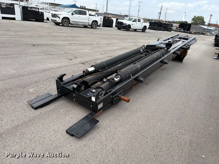 Road King 60K roll off bed hoist