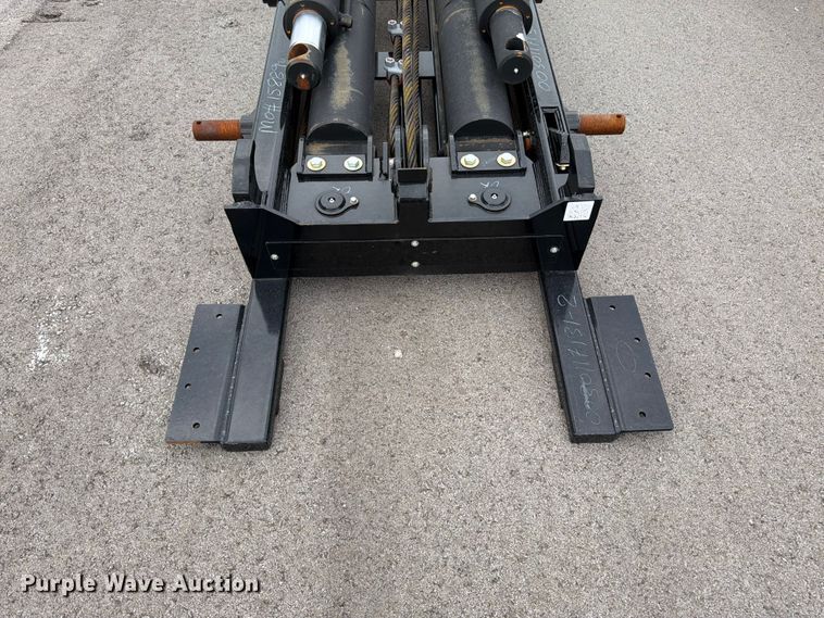 image for item FK3263 Road King 60K roll off bed hoist