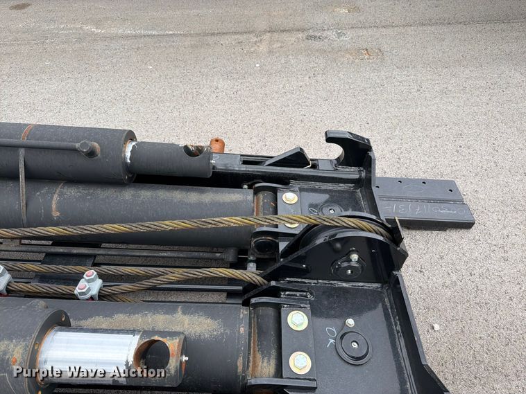 image for item FK3263 Road King 60K roll off bed hoist