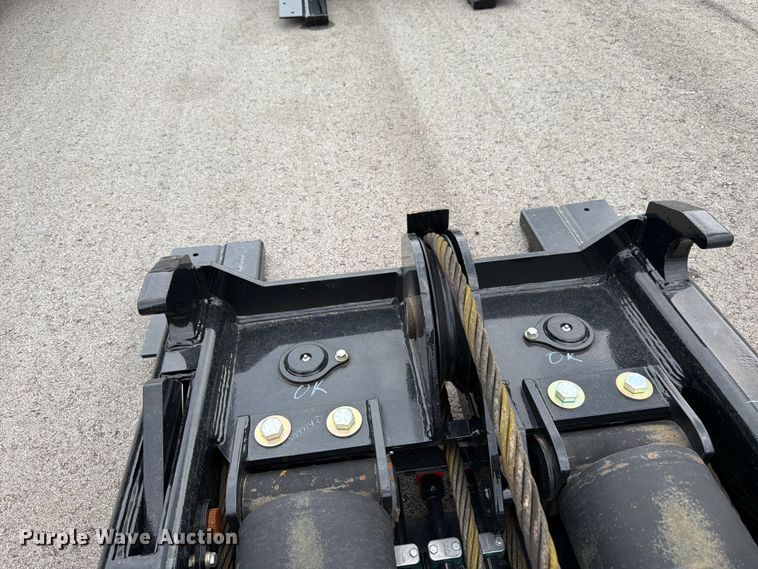 image for item FK3263 Road King 60K roll off bed hoist