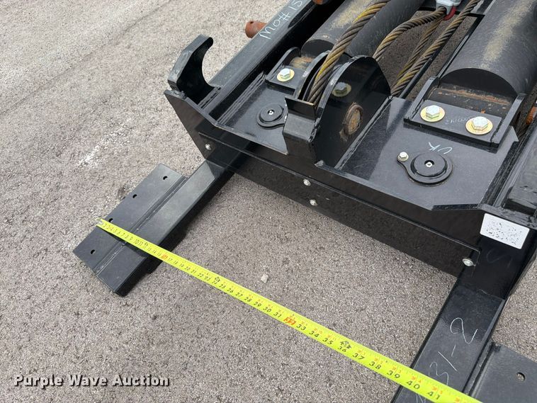 image for item FK3263 Road King 60K roll off bed hoist