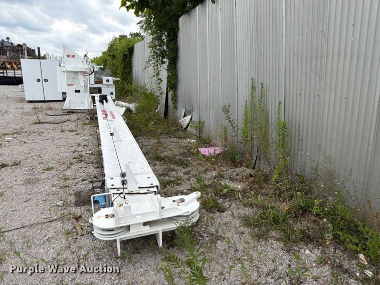 image for item FK3265 truck mounted crane