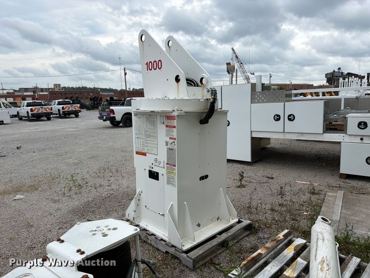 image for item FK3265 truck mounted crane