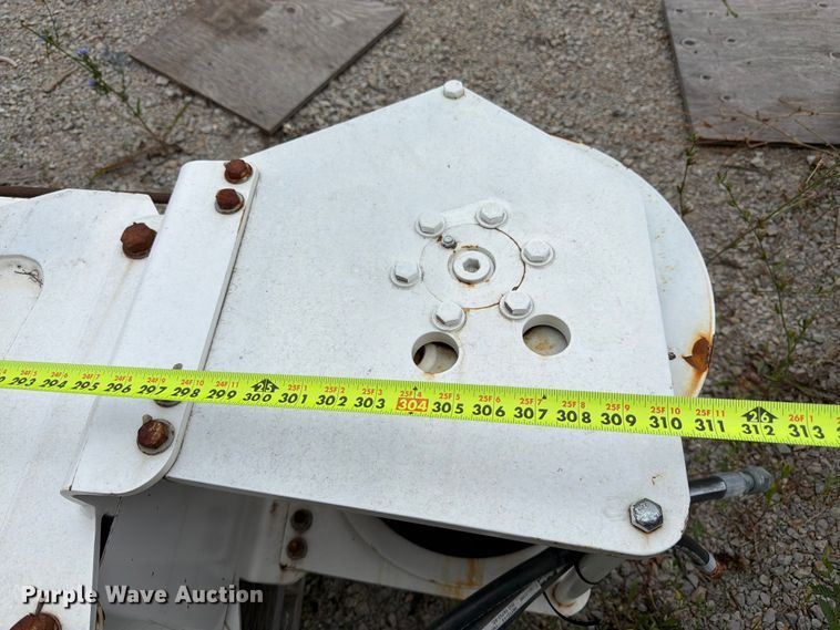 image for item FK3265 truck mounted crane