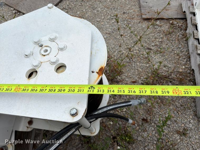 image for item FK3265 truck mounted crane