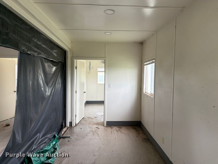image for item FK3273 (2) mobile offices