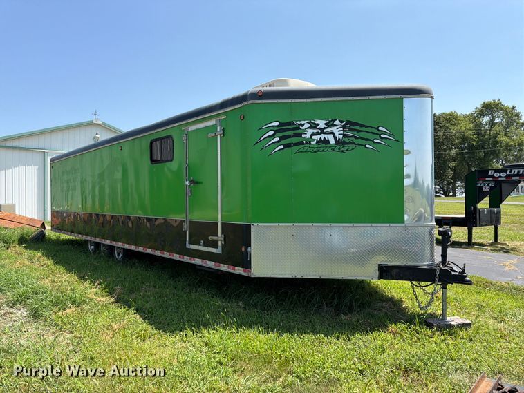 image for item FK3277 2008 United enclosed cargo trailer