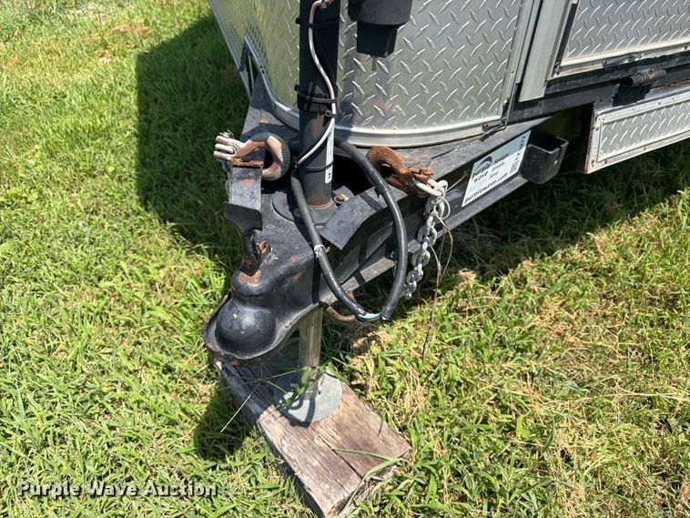 image for item FK3277 2008 United enclosed cargo trailer