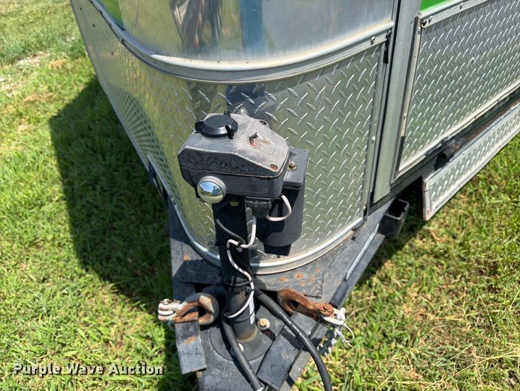 image for item FK3277 2008 United enclosed cargo trailer