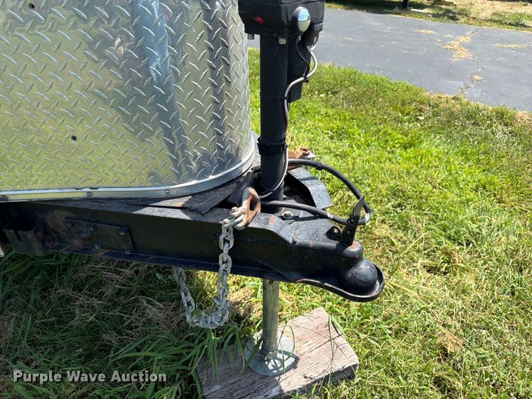 image for item FK3277 2008 United enclosed cargo trailer