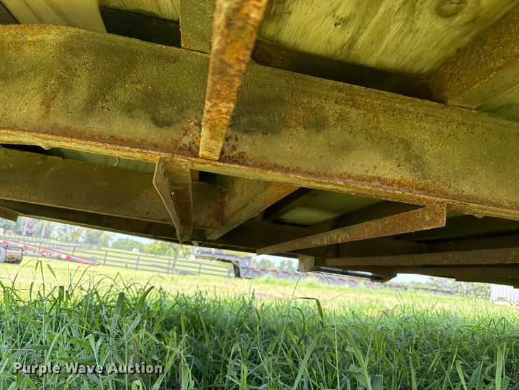 image for item FK3277 2008 United enclosed cargo trailer