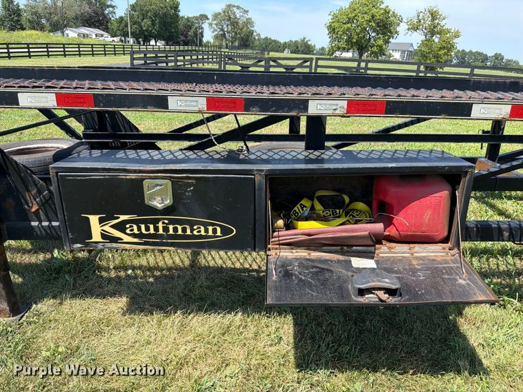 image for item FK3279 2022 Kaufman W50LP car carrier