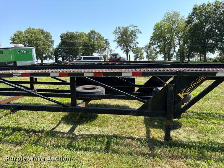 image for item FK3279 2022 Kaufman W50LP car carrier