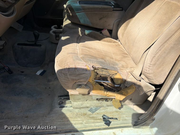 image for item FK3281 2001 Chevrolet Silverado 2500HD Ext. Cab utility bed pickup truck