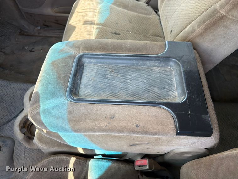 image for item FK3281 2001 Chevrolet Silverado 2500HD Ext. Cab utility bed pickup truck
