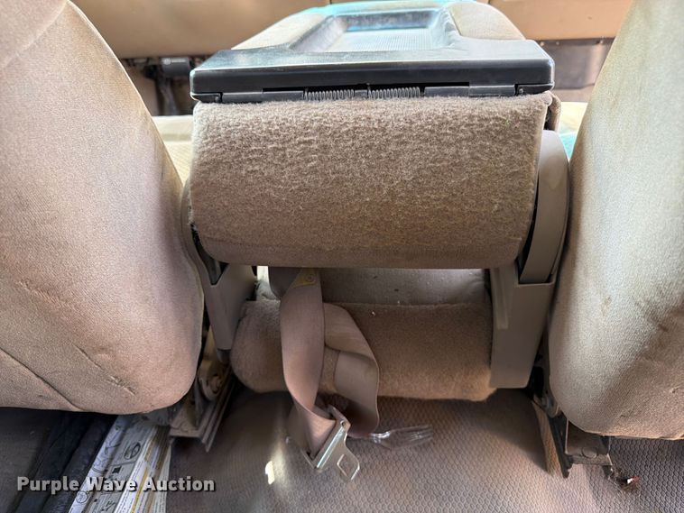image for item FK3281 2001 Chevrolet Silverado 2500HD Ext. Cab utility bed pickup truck