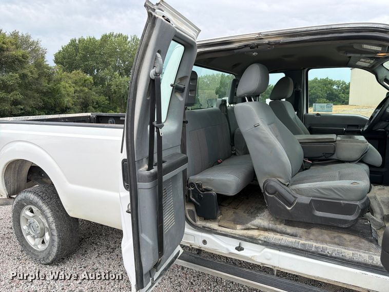 image for item FK3534 2016 Ford F250 Super Duty XL  Ext. Cab pickup truck