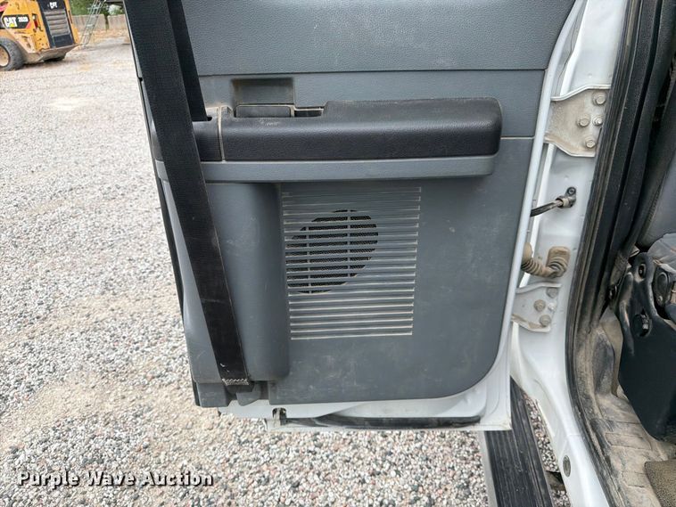 image for item FK3534 2016 Ford F250 Super Duty XL  Ext. Cab pickup truck