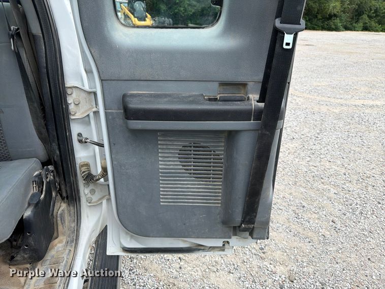 image for item FK3534 2016 Ford F250 Super Duty XL  Ext. Cab pickup truck