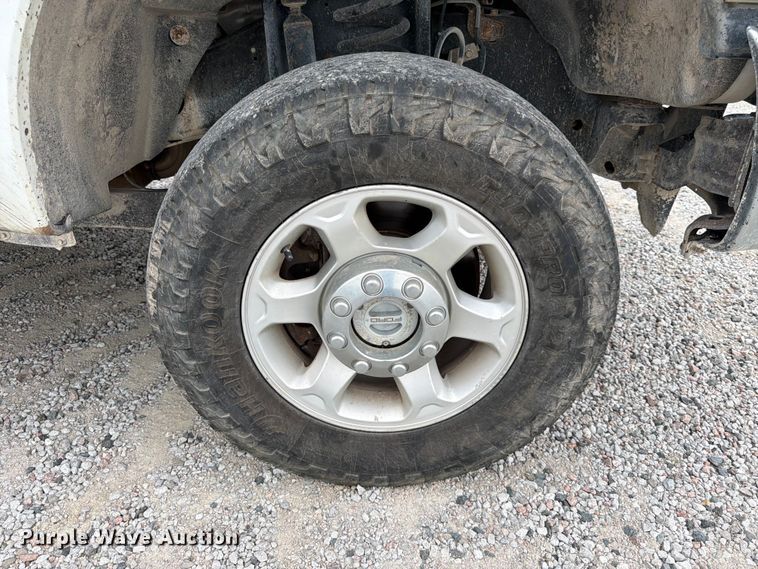 image for item FK3534 2016 Ford F250 Super Duty XL  Ext. Cab pickup truck