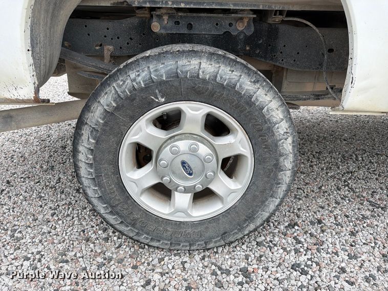 image for item FK3534 2016 Ford F250 Super Duty XL  Ext. Cab pickup truck