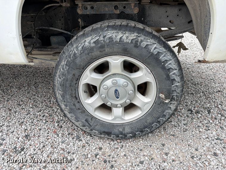 image for item FK3534 2016 Ford F250 Super Duty XL  Ext. Cab pickup truck