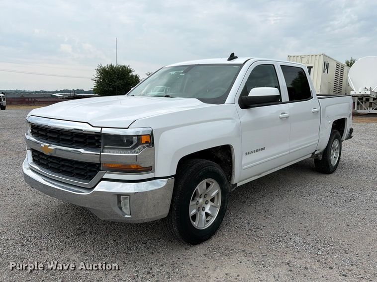 2016 Chevrolet Silverado 1500 Crew Cab pickup truck