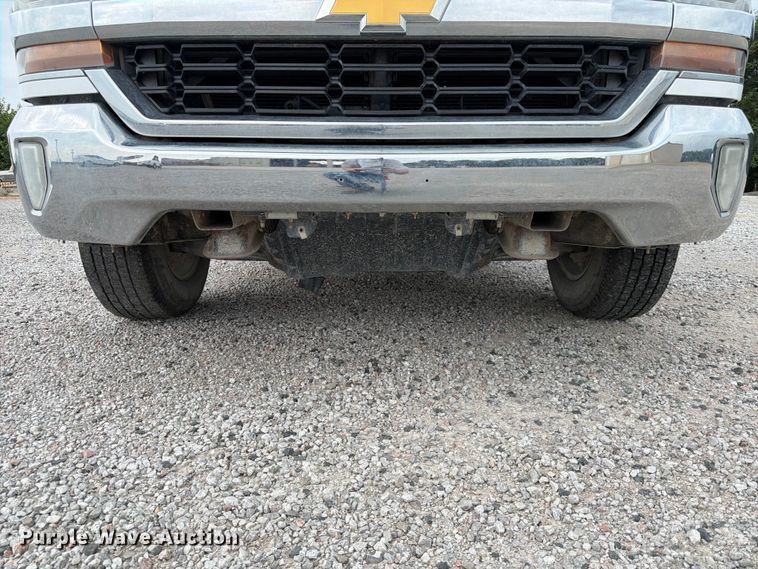 image for item FK3535 2016 Chevrolet Silverado 1500 Crew Cab pickup truck