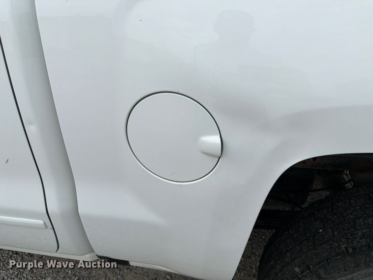 image for item FK3535 2016 Chevrolet Silverado 1500 Crew Cab pickup truck