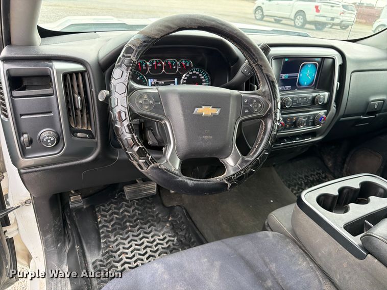 image for item FK3535 2016 Chevrolet Silverado 1500 Crew Cab pickup truck