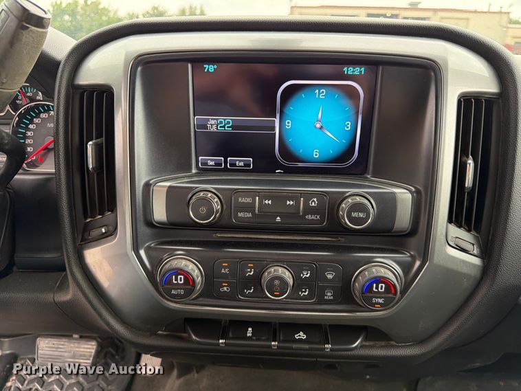 image for item FK3535 2016 Chevrolet Silverado 1500 Crew Cab pickup truck
