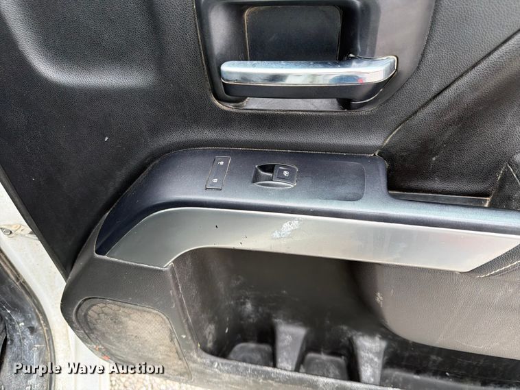 image for item FK3535 2016 Chevrolet Silverado 1500 Crew Cab pickup truck