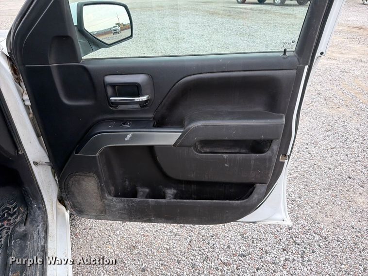 image for item FK3535 2016 Chevrolet Silverado 1500 Crew Cab pickup truck