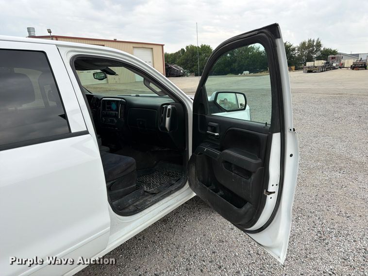 image for item FK3535 2016 Chevrolet Silverado 1500 Crew Cab pickup truck