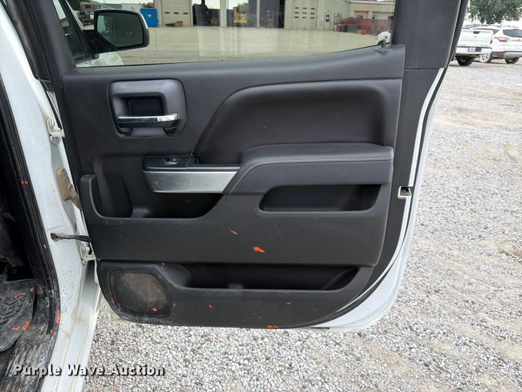 image for item FK3535 2016 Chevrolet Silverado 1500 Crew Cab pickup truck