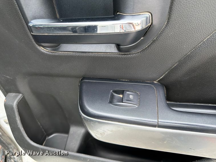 image for item FK3535 2016 Chevrolet Silverado 1500 Crew Cab pickup truck
