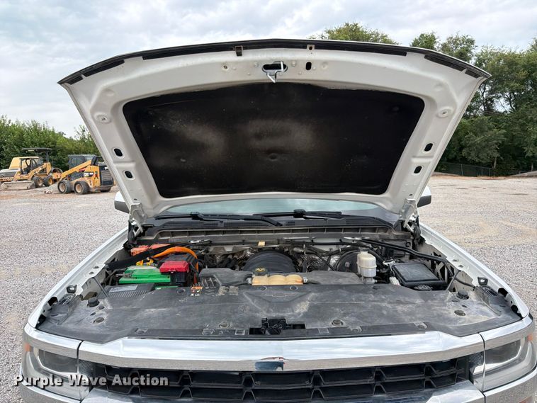 image for item FK3535 2016 Chevrolet Silverado 1500 Crew Cab pickup truck