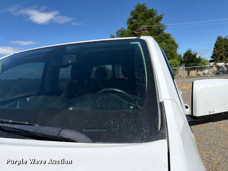 image for item FK4524 2020 GMC Canyon Crew Cab pickup truck