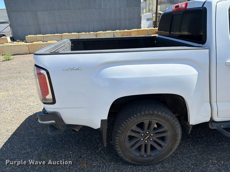 image for item FK4524 2020 GMC Canyon Crew Cab pickup truck
