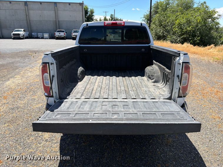 image for item FK4524 2020 GMC Canyon Crew Cab pickup truck