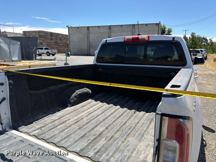 image for item FK4524 2020 GMC Canyon Crew Cab pickup truck