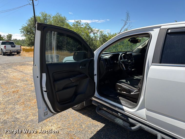 image for item FK4524 2020 GMC Canyon Crew Cab pickup truck