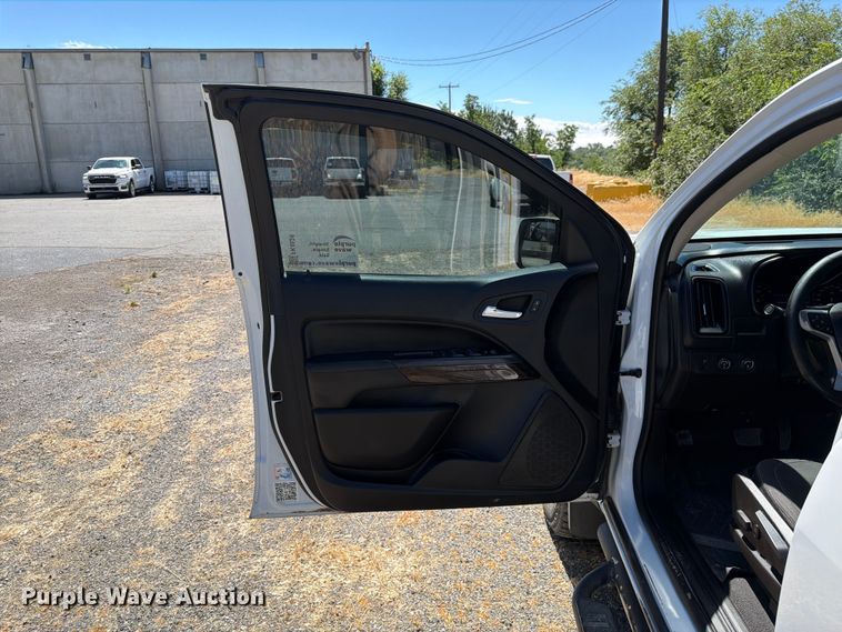 image for item FK4524 2020 GMC Canyon Crew Cab pickup truck