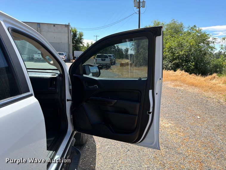 image for item FK4524 2020 GMC Canyon Crew Cab pickup truck