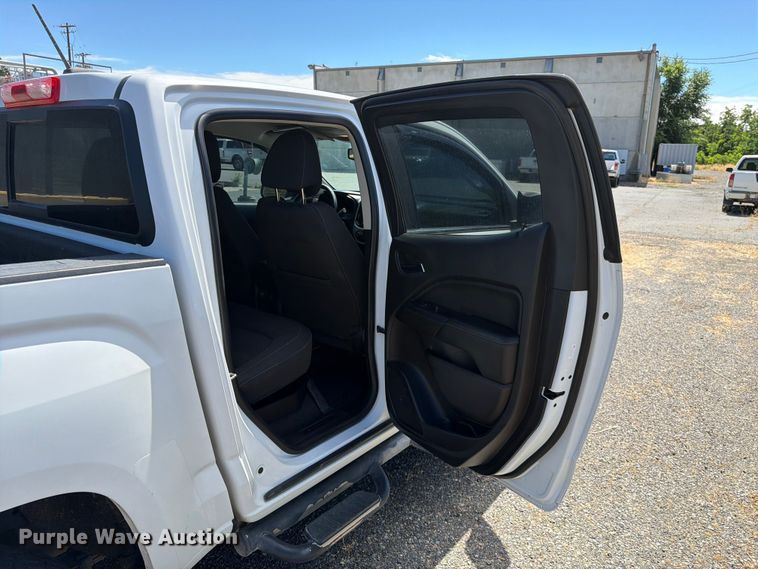 image for item FK4524 2020 GMC Canyon Crew Cab pickup truck