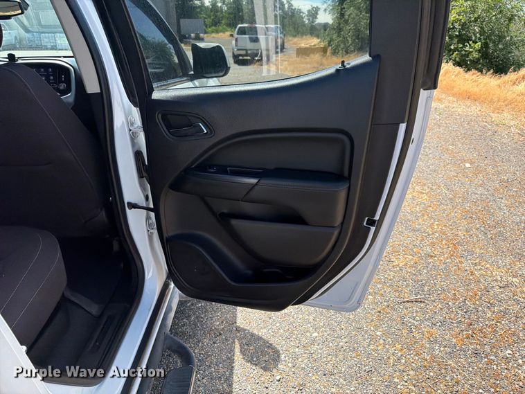 image for item FK4524 2020 GMC Canyon Crew Cab pickup truck
